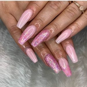 Meet your Posher, Danielle